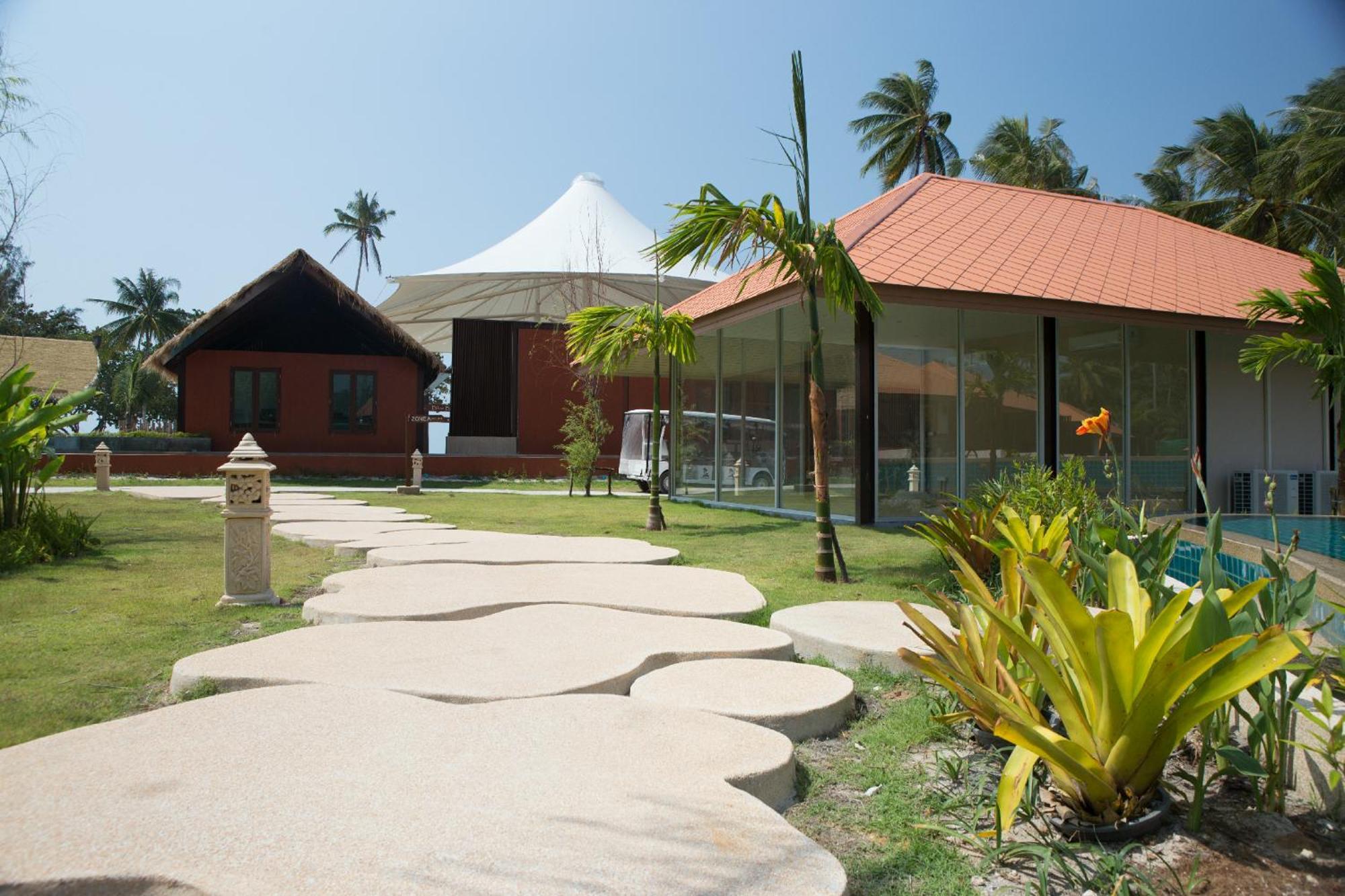Blue Bay Resort - Access To Pool And Beach-Phuket & Krabi Ko Yao Yai Exterior photo The resort's main buildings